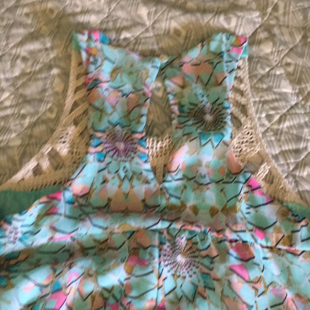 Spring time Dress - Picture 4 of 5